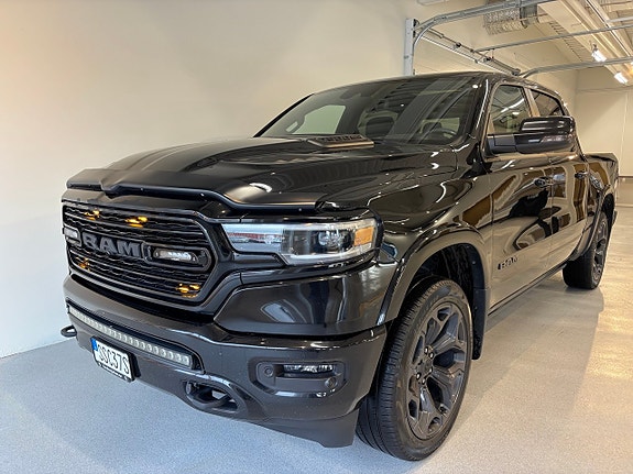 Dodge RAM 1500 2 of 23