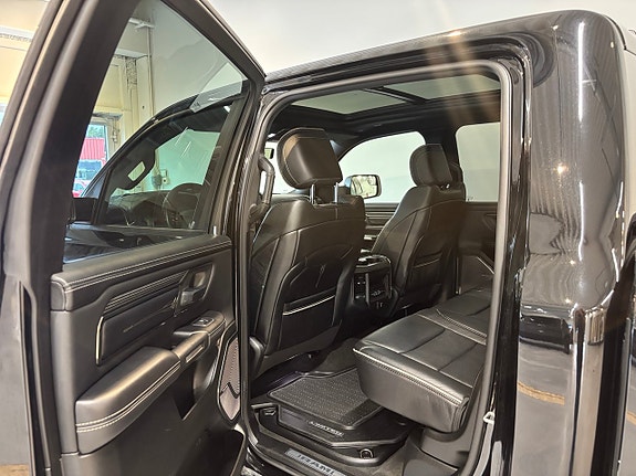 Dodge RAM 1500 7 of 23