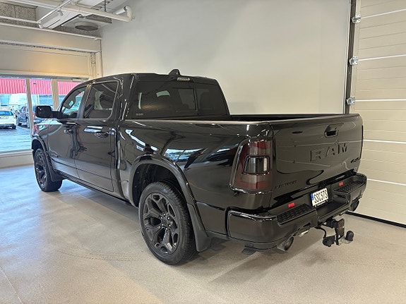 Dodge RAM 1500 4 of 23