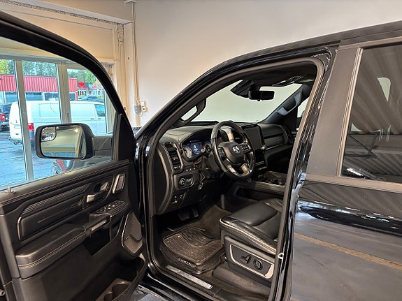 Dodge RAM 1500 11 of 23
