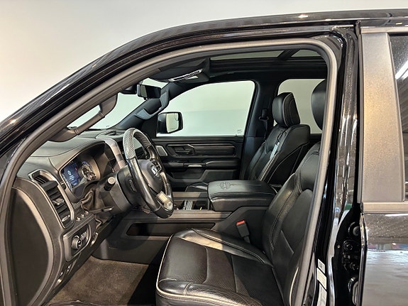 Dodge RAM 1500 12 of 23