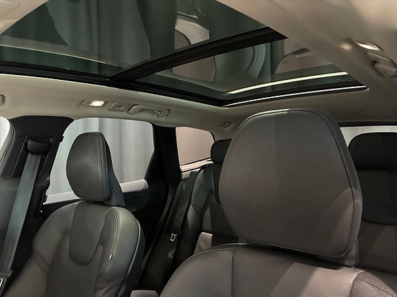 Volvo XC60 10 of 20