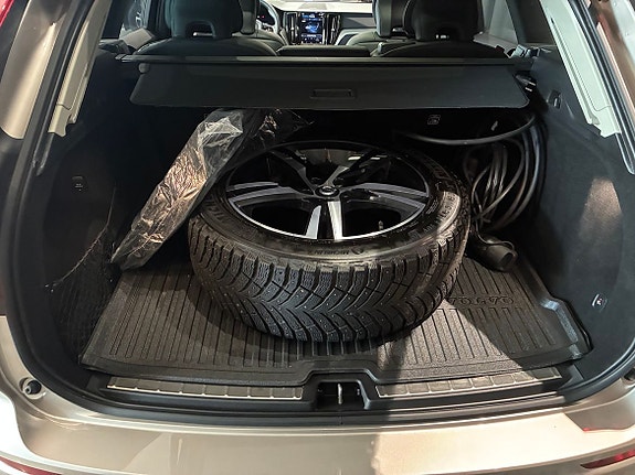 Volvo XC60 12 of 20