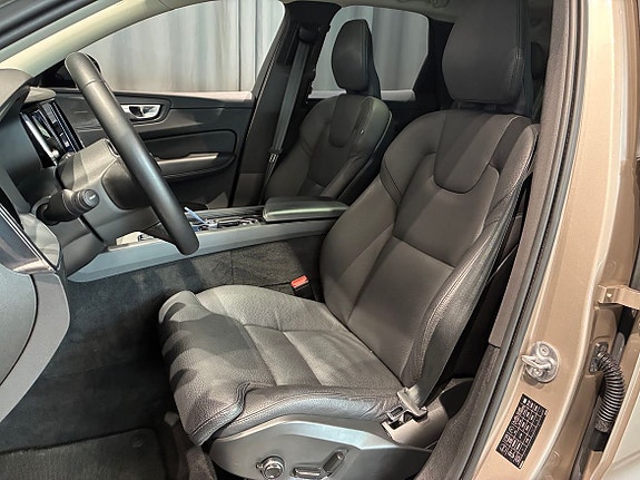 Volvo XC60 8 of 20