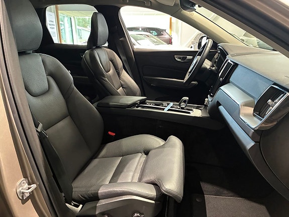 Volvo XC60 15 of 20