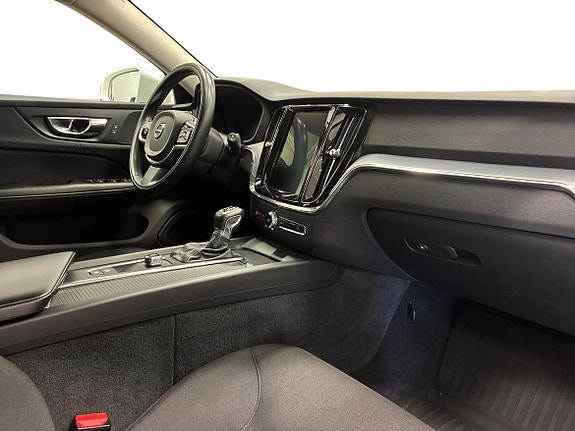 Volvo V60 4 of 16