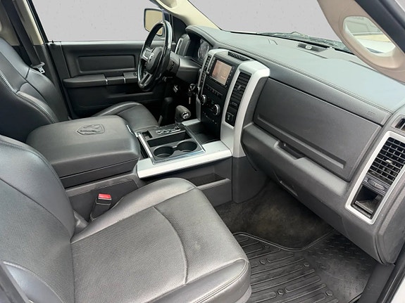 Dodge RAM 1500 13 of 15