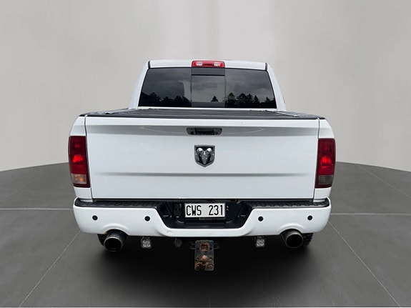Dodge RAM 1500 3 of 15