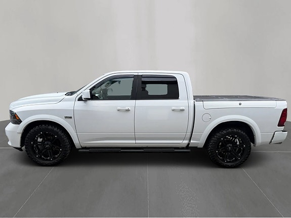 Dodge RAM 1500 2 of 15