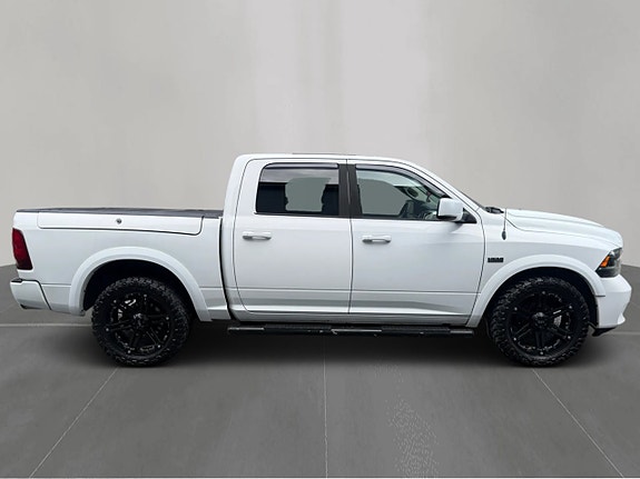 Dodge RAM 1500 4 of 15