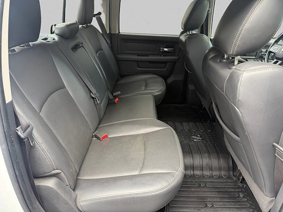 Dodge RAM 1500 11 of 15