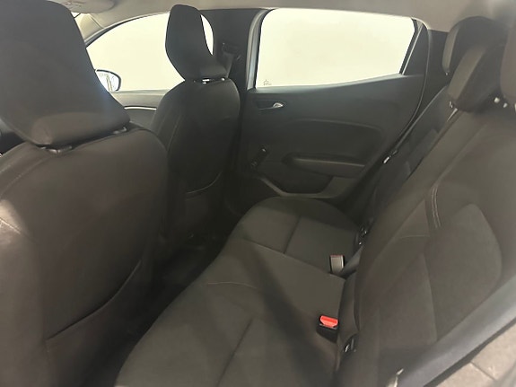 Renault Clio 7 of 14