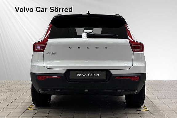 Volvo EX40 5 of 19