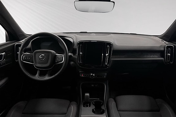 Volvo EX40 9 of 19