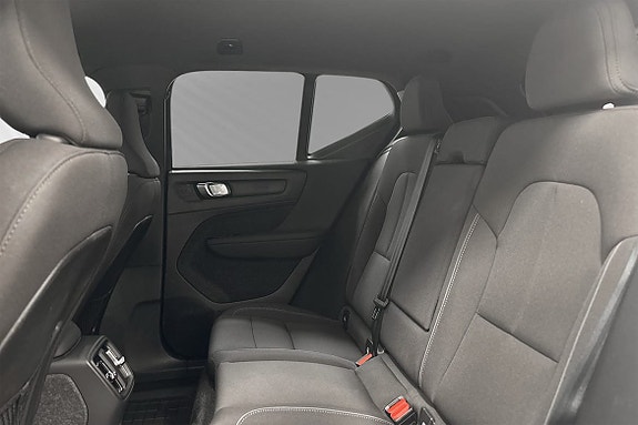 Volvo EX40 4 of 19