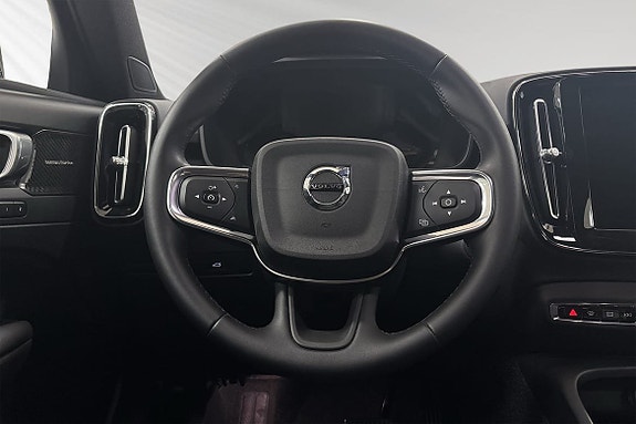 Volvo EX40 6 of 19