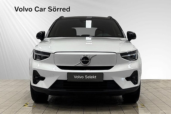 Volvo EX40 11 of 19