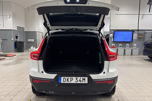 Volvo EX40 19 of 19