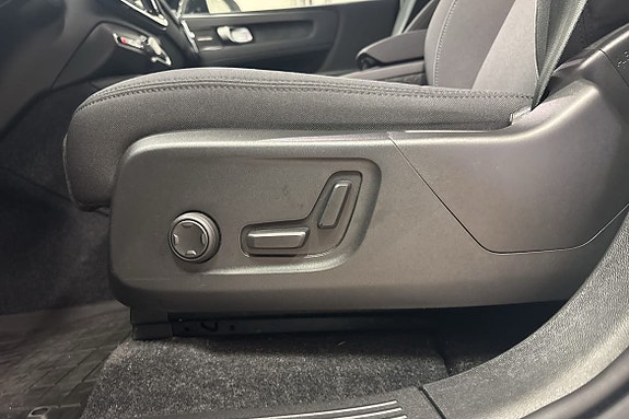Volvo EX40 18 of 19