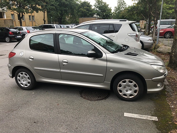 Peugeot 206 6 of 12