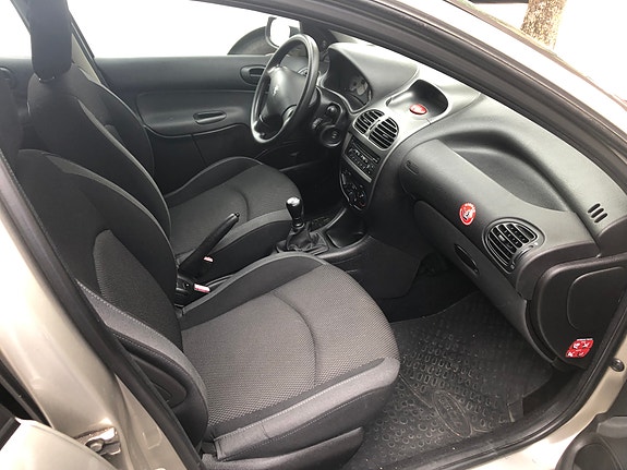 Peugeot 206 9 of 12