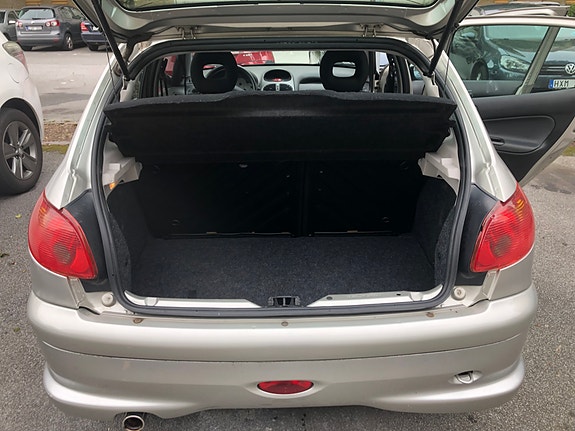 Peugeot 206 11 of 12