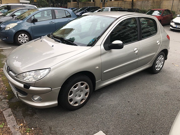 Peugeot 206 8 of 12