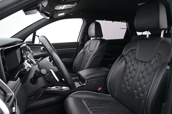 Kia Sorento 10 of 27