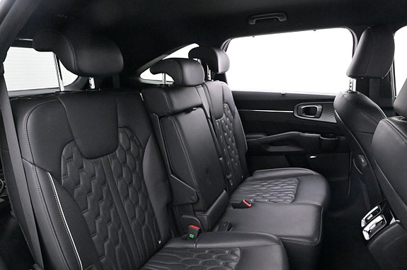 Kia Sorento 21 of 27