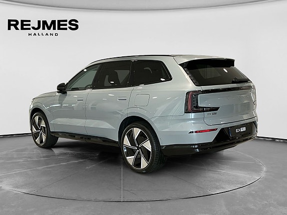 Volvo EX90 2 of 13