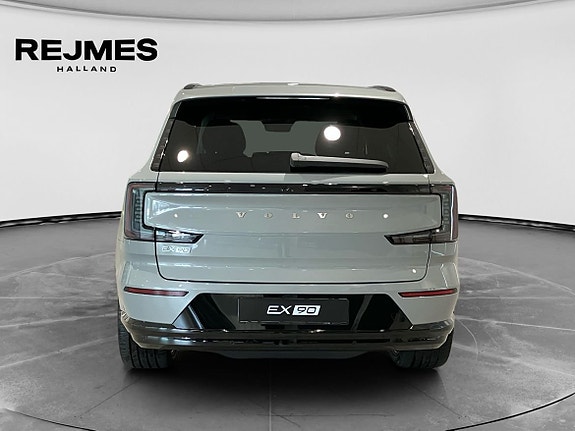 Volvo EX90 7 of 13