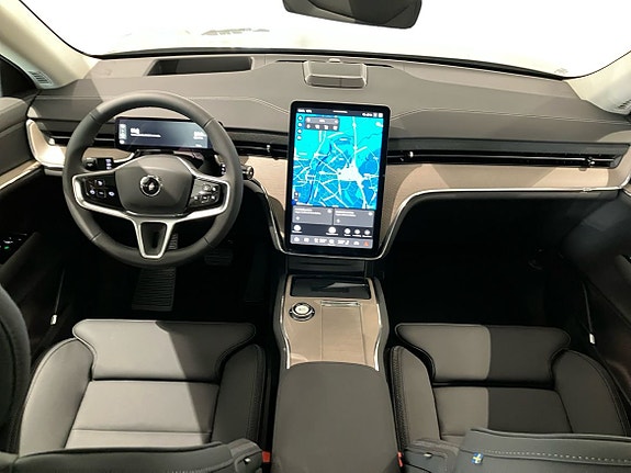 Volvo EX90 4 of 13