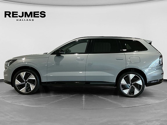 Volvo EX90 3 of 13