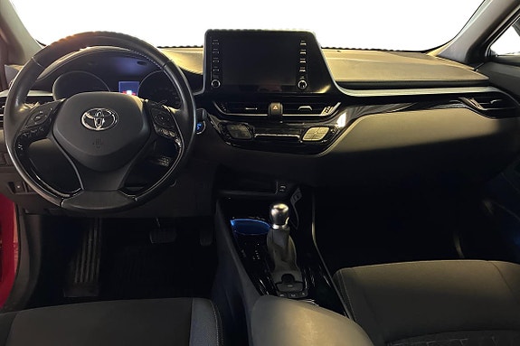 Toyota C-HR 8 of 21