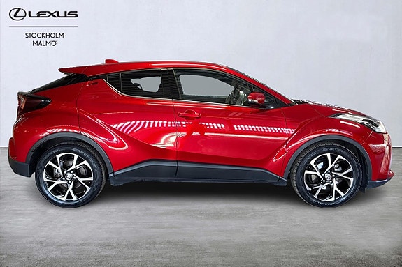 Toyota C-HR 16 of 21