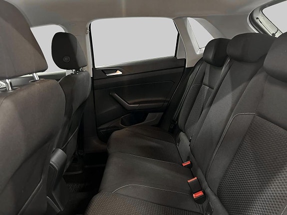 Volkswagen Polo 10 of 18