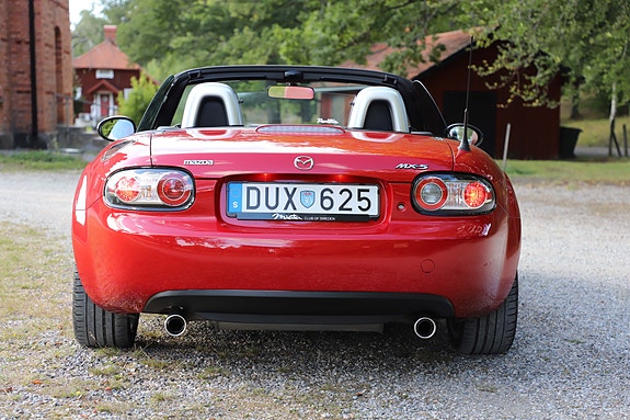 Mazda MX-5 6 of 17