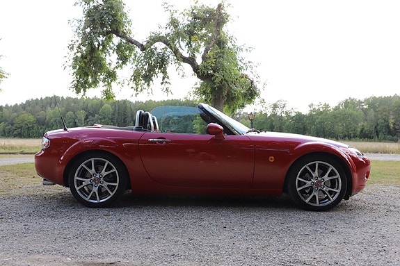 Mazda MX-5 2 of 17