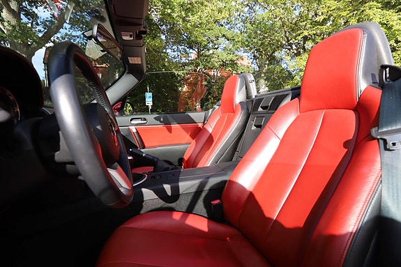 Mazda MX-5 7 of 17
