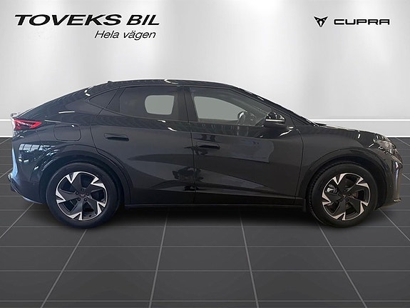 Cupra Tavascan 2 of 21