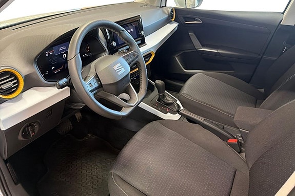 Seat Arona 11 of 20