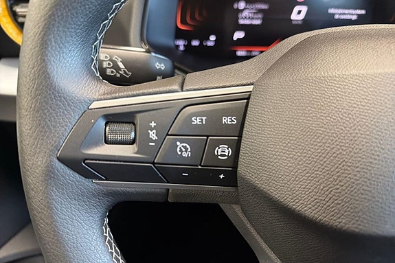 Seat Arona 16 of 20