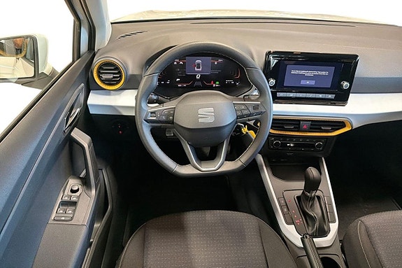 Seat Arona 10 of 20