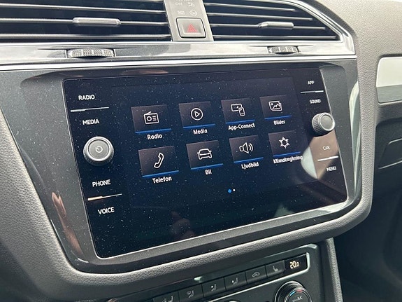 Volkswagen Tiguan 13 of 23