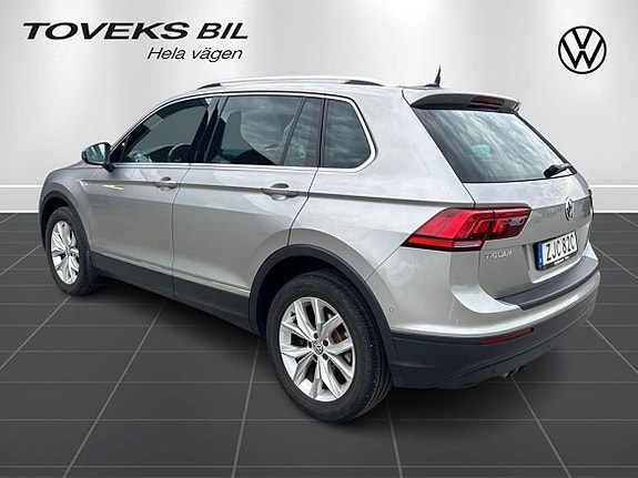 Volkswagen Tiguan 5 of 23