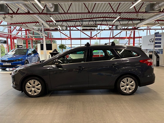 Ford Focus 2 of 11