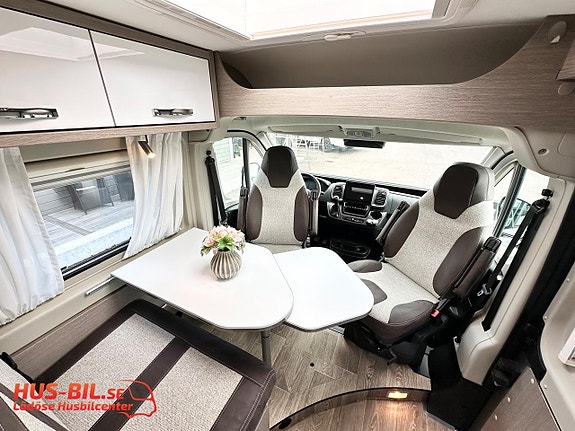 Pössl Roadcruiser / 180hk / Litium / 2 x solpanel 2 of 23