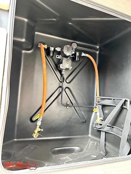 Pössl Roadcruiser / 180hk / Litium / 2 x solpanel 20 of 23