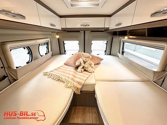 Pössl Roadcruiser / 180hk / Litium / 2 x solpanel 9 of 23