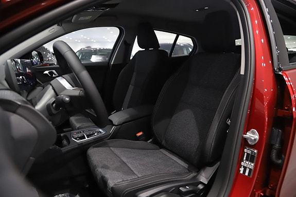 BMW 120 8 of 11